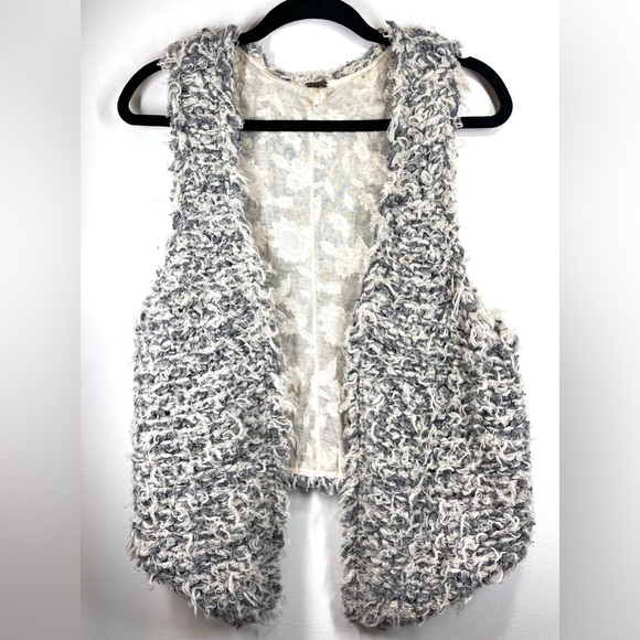 Free People Fur Away Boho Vest Top Wool Blend Size Medium - Picture 3 of 10